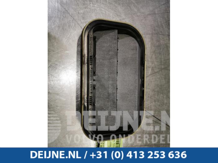 Mercedes SLK-Klasse 11- Luftgitter Seite O88950