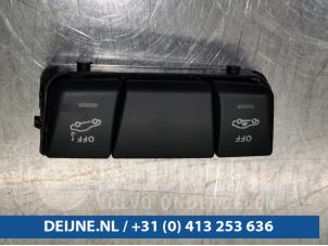Gebruikte Alarm module Mercedes SLK-Klasse 11- Prijs € 25,00 Margeregeling aangeboden door van Deijne Onderdelen Uden B.V.