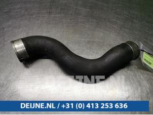Gebruikte Intercooler Slang Mercedes SLK-Klasse 11- Prijs € 30,00 Margeregeling aangeboden door van Deijne Onderdelen Uden B.V.