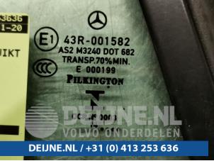 Gebruikte Ruit 2Deurs rechts-achter Mercedes SLK-Klasse 11- Prijs € 70,00 Margeregeling aangeboden door van Deijne Onderdelen Uden B.V.