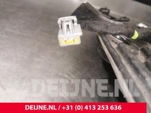 Volvo V40 Ruitmechaniek 4Deurs links-achter O89474 foto 3
