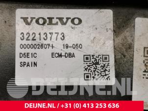 Volvo V40 Engine management computer O89687 photo 3