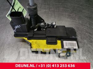 Volvo XC90 Türschlossmechanik 4-türig links hinten O89967 foto 2