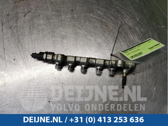 Gebruikte Verstuiver brug Renault Master II (JD) 2.5 dCi 16V 100 Prijs € 72,60 Inclusief btw aangeboden door van Deijne Onderdelen Uden B.V.