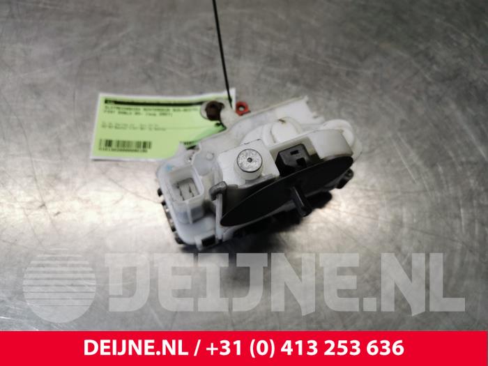 Fiat Doblo Slotmechaniek achterdeur Bus-Bestel O90198