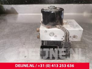 Gebruikte ABS Pomp Renault Master II (ED/HD/UD) 2.5 dCi 16V Prijs € 121,00 Inclusief btw aangeboden door van Deijne Onderdelen Uden B.V.