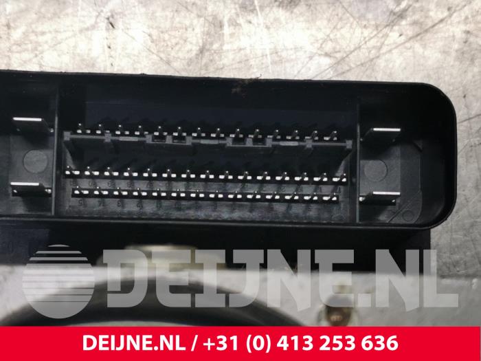 Gebruikte ABS Pomp Volvo C30 (EK/MK) 1.6 16V Prijs € 75,00 Margeregeling aangeboden door van Deijne Onderdelen Uden B.V.