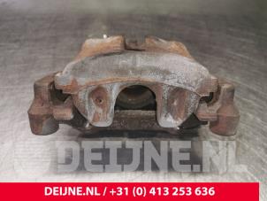 Gebruikte Remklauw (Tang) rechts-voor Volvo C70 (NC) 2.4 T 20V Prijs € 30,00 Margeregeling aangeboden door van Deijne Onderdelen Uden B.V.