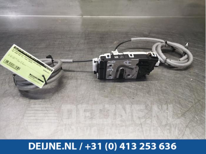 Volkswagen Crafter Minibus/van rear door lock mechanism O90458