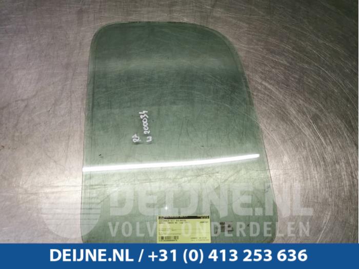 Renault Kangoo Minibus/van rear door window O90479