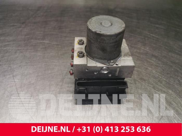 Mercedes Sprinter ABS pump O90529