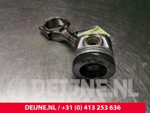Volkswagen Transporter Piston O90539 photo 2