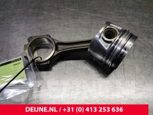 Volkswagen Transporter Piston O90603 photo 3