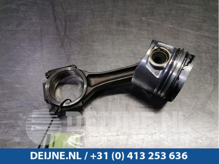 Gebruikte Zuiger Volkswagen Transporter T5 2.0 TDI DRF Prijs € 42,35 Inclusief btw aangeboden door van Deijne Onderdelen Uden B.V.