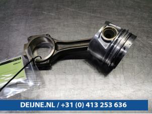 Volkswagen Transporter Kolben O90605 foto 3