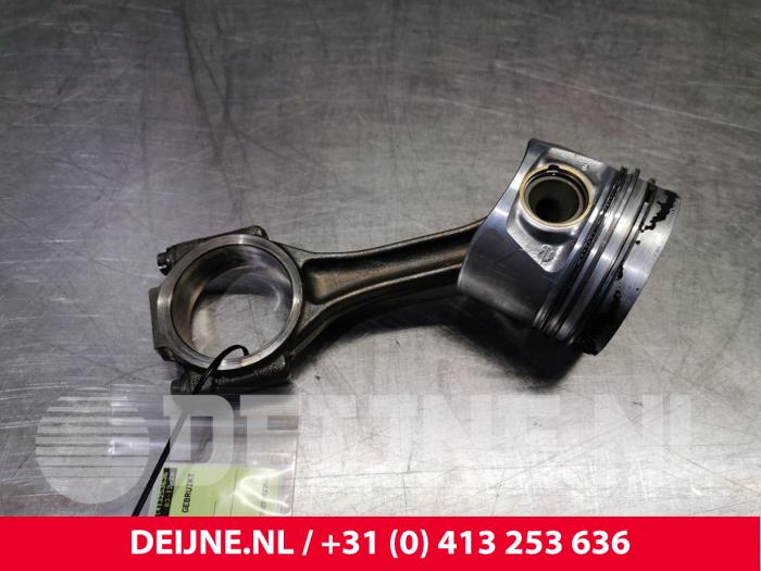 Gebruikte Zuiger Volkswagen Transporter T5 2.0 TDI DRF Prijs € 42,35 Inclusief btw aangeboden door van Deijne Onderdelen Uden B.V.