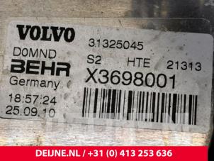 Volvo V70 Ölkühler O90667 foto 2