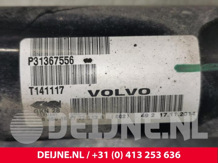 Aandrijfas rechts-voor van een Volvo XC60 I (DZ) 2.4 D4 20V AWD 2015