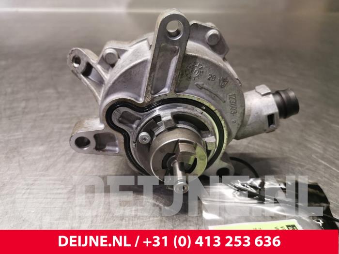 Gebruikte Vacuumpomp (Diesel) Volvo V70 (BW) 2.0 D3 20V Prijs € 50,00 Margeregeling aangeboden door van Deijne Onderdelen Uden B.V.