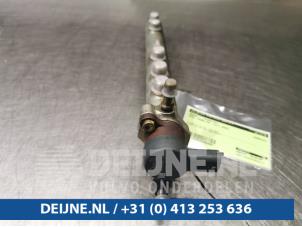 Gebruikte Injector brug Opel Combo (Corsa C) 1.3 CDTI 16V Prijs € 6,05 Inclusief btw aangeboden door van Deijne Onderdelen Uden B.V.