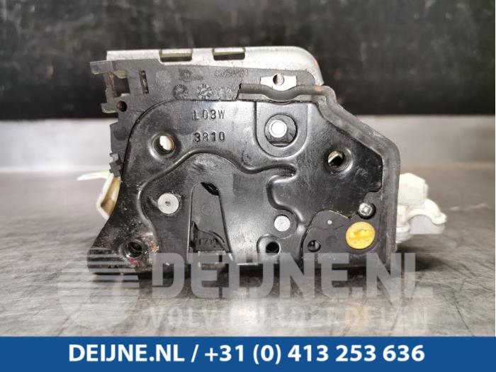 Porsche Cayenne Türschlossmechanik 4-türig links vorne O91245