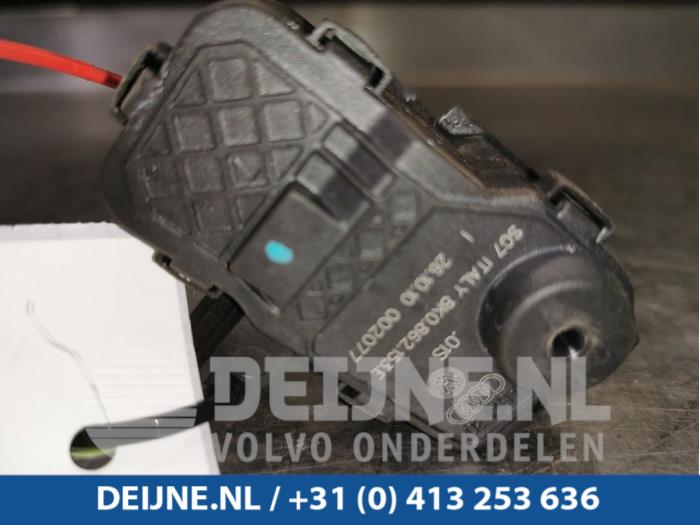 Porsche Cayenne Tankklappe Verriegelungsmotor O91247