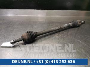 Gebruikte Cardanas rechts-voor (VWA) Citroen Nemo (AA) 1.4 HDi 70 Prijs € 60,50 Inclusief btw aangeboden door van Deijne Onderdelen Uden B.V.