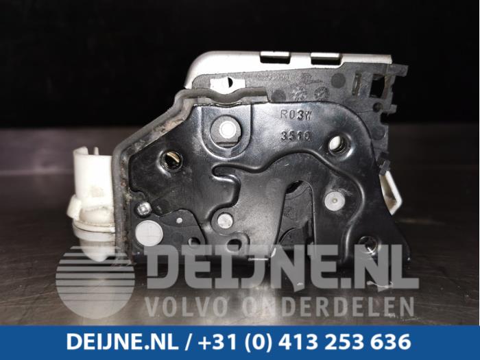 Porsche Cayenne Türschlossmechanik 4-türig rechts vorne O91348