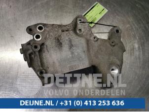 Renault Trafic Engine mount O91573 photo 2
