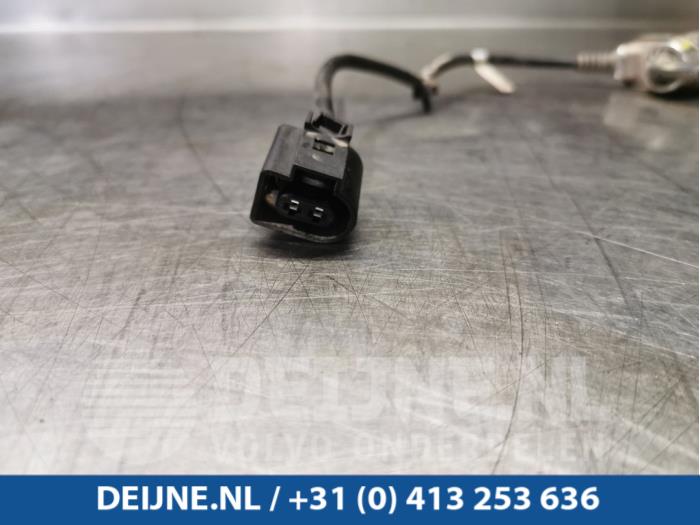 Gebruikte Adblue injector Volkswagen Crafter (SY) 2.0 TDI FWD Prijs € 72,60 Inclusief btw aangeboden door van Deijne Onderdelen Uden B.V.