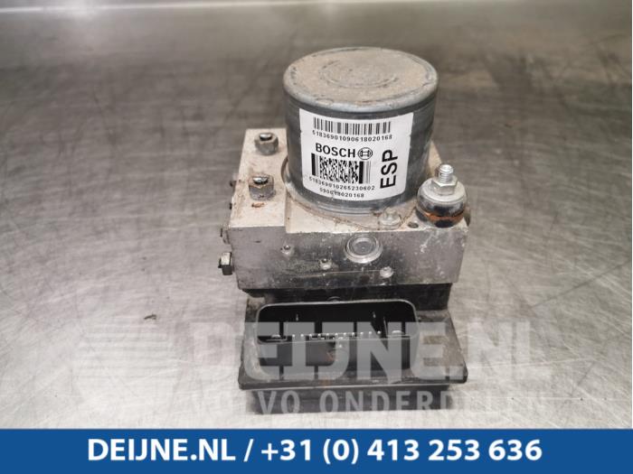 ABS Pomp van een Fiat Fiorino (225) 1.3 JTD 16V Multijet 2009