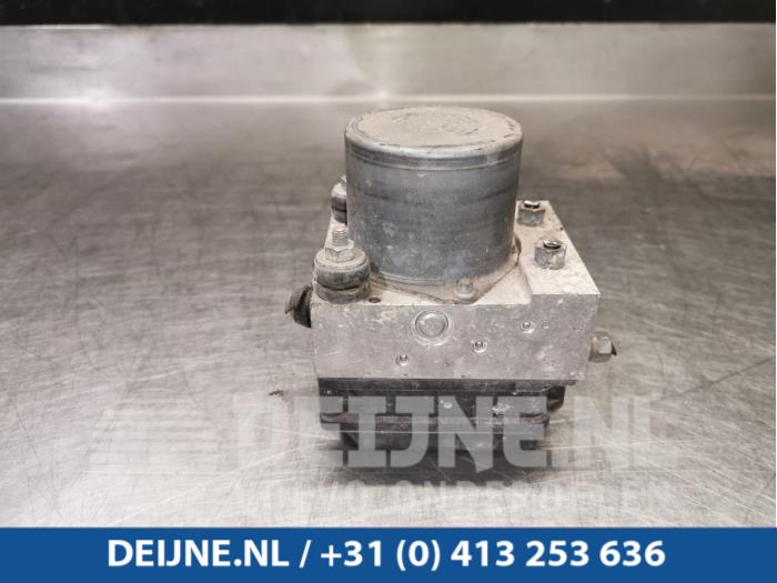 ABS Pomp van een Fiat Fiorino (225) 1.3 JTD 16V Multijet 2009