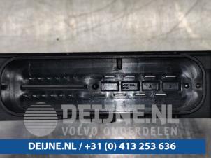 Gebruikte Handrem Computer BMW 5 serie (F10) 525d 16V Prijs € 80,00 Margeregeling aangeboden door van Deijne Onderdelen Uden B.V.