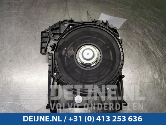 BMW 5-Serie Subwoofer O91986