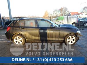 Gebruikte Zijskirtset links + rechts BMW 1 serie (F20) 116i 1.6 16V Prijs € 100,00 Margeregeling aangeboden door van Deijne Onderdelen Uden B.V.