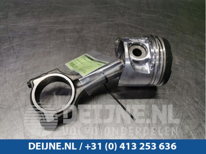 Gebruikte Zuiger Opel Vivaro 2.5 DTI 16V Prijs € 60,50 Inclusief btw aangeboden door van Deijne Onderdelen Uden B.V.