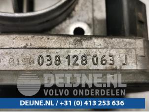 Volkswagen Caddy Gasklephuis O92475 foto 2