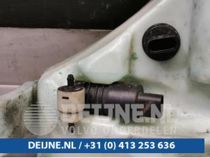 Porsche Cayenne Scheibensprühertank vorne O92507 foto 2