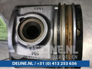 Iveco New Daily Zuiger O92512 foto 2