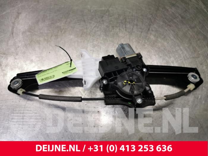 Skoda Kodiaq Rear door window mechanism 4-door, left O92536