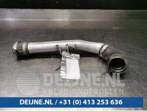 Gebruikte Intercooler Buis Mercedes C (W205) C-220 2.2 CDI BlueTEC, C-220 d 16V Prijs € 34,00 Margeregeling aangeboden door van Deijne Onderdelen Uden B.V.