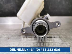 Ford Focus Master cylinder O93350 photo 4