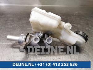 Ford Focus Master cylinder O93350 photo 2