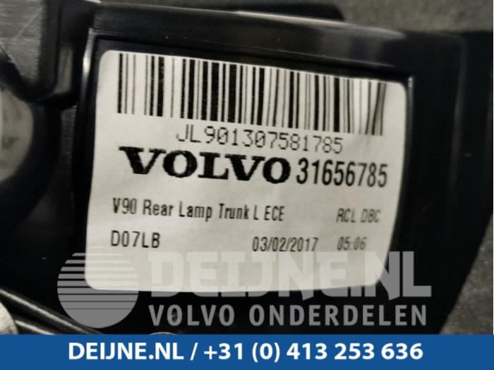Achterlicht links van een Volvo V90 2018