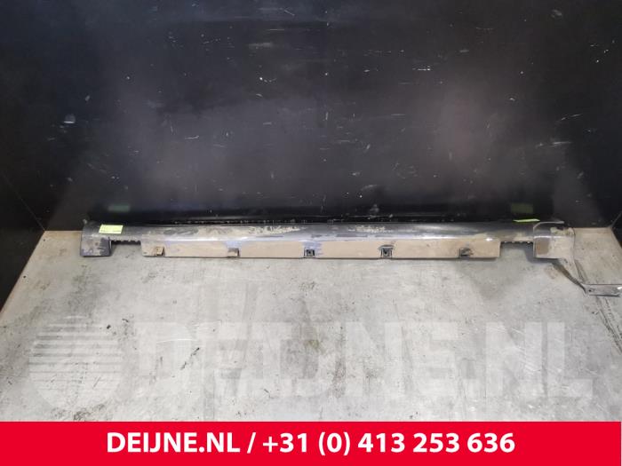 Tesla Model S Seitenschürze links O93678