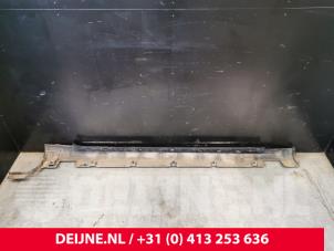 Tesla Model S Seitenschürze links O93678 foto 2