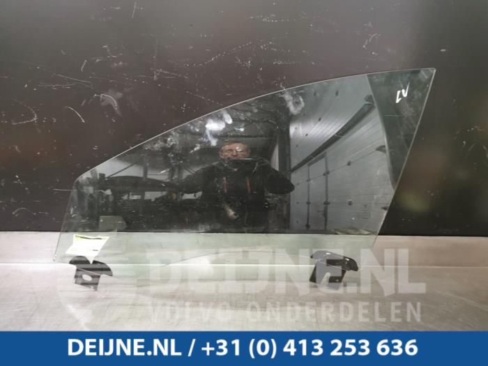 Tesla Model S Portierruit 4Deurs links-voor O93682