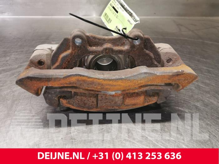 Volvo V40 Remklauw (Tang) links-voor O94023