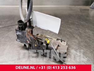 Volvo V70 Rear door mechanism 4-door, right O94040 photo 2