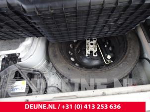 Gebruikte Reservewiel Volvo V70 (SW) 2.4 T 20V Prijs € 40,00 Margeregeling aangeboden door van Deijne Onderdelen Uden B.V.